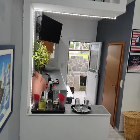 Petite Economy Apartmanhotel Szkiáthosz