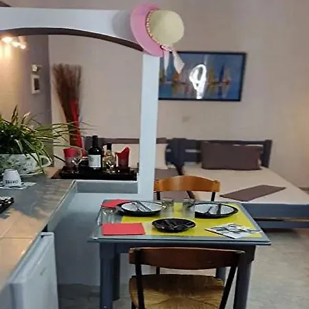 Petite Economy 3* Szkiáthosz