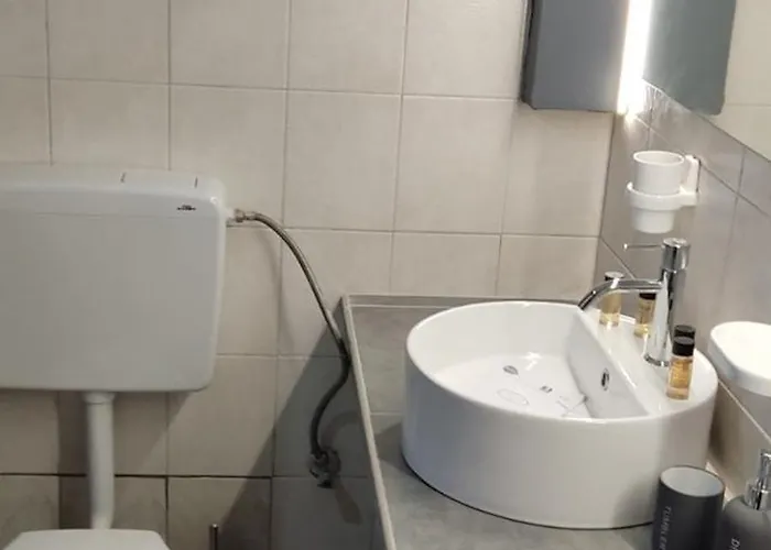 Apartahotel Petite Economy 3*