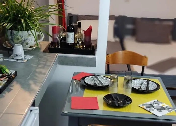 Petite Economy Apartahotel Skiathos