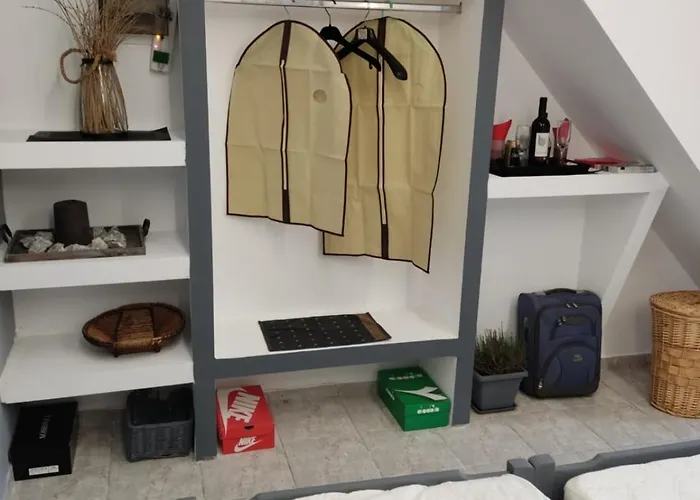 Apartahotel Petite Economy 3*