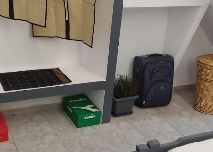 Petite Economy Apartahotel