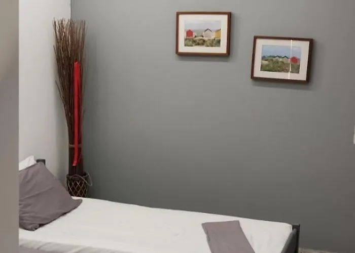 Petite Economy Apartahotel 3*