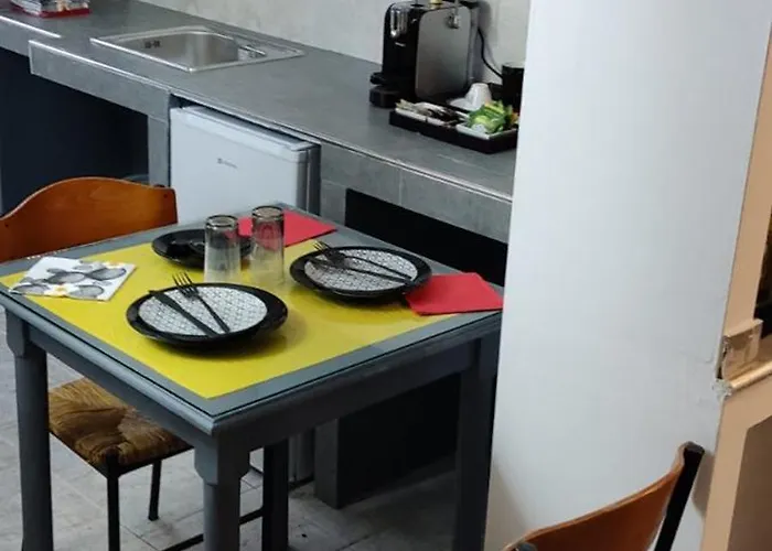 Petite Economy Apartahotel 3*