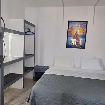 Petite Economy Aparthotel