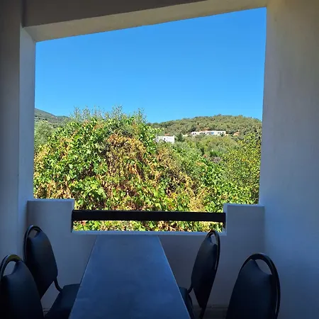 Petite Economy 3* Skiathos Town