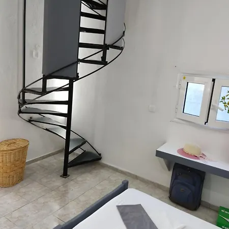 Petite Economy Aparthotel 3*