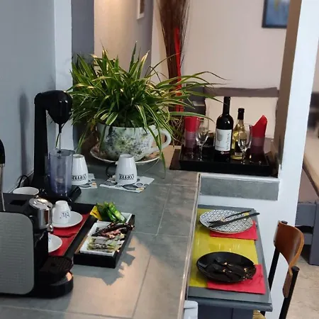 Petite Economy Aparthotel 3*