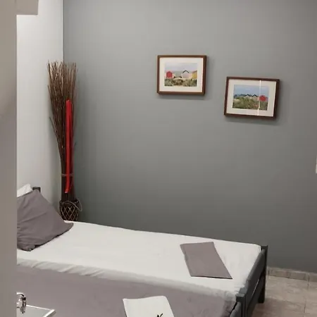 Petite Economy Aparthotel 3*