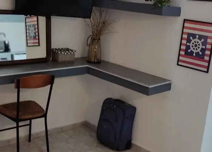 Petite Economy מלון דירות העיירה סקיאתוס